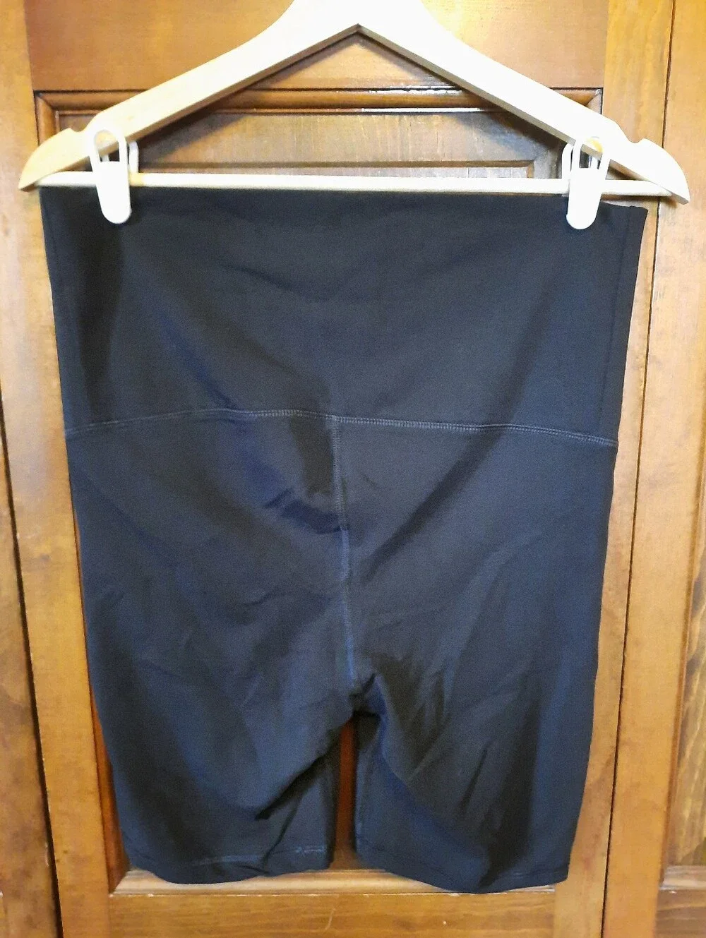 Old Navy Maternity Powerchill High-Rise Go-Chill Black Bike Shorts Size Medium